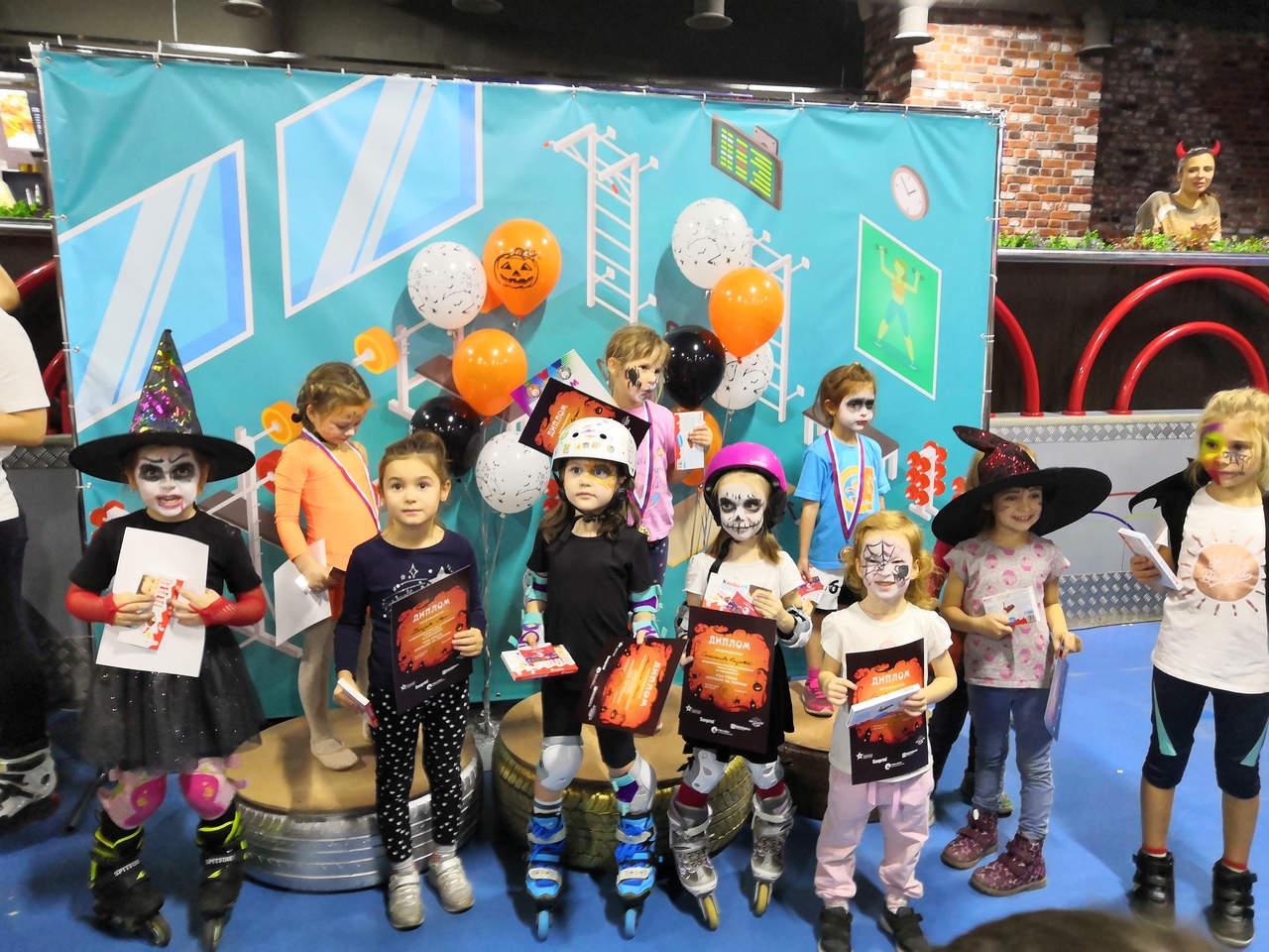 Дети из Домодедово посетили Московские соревнования на роликах Kids-Cross